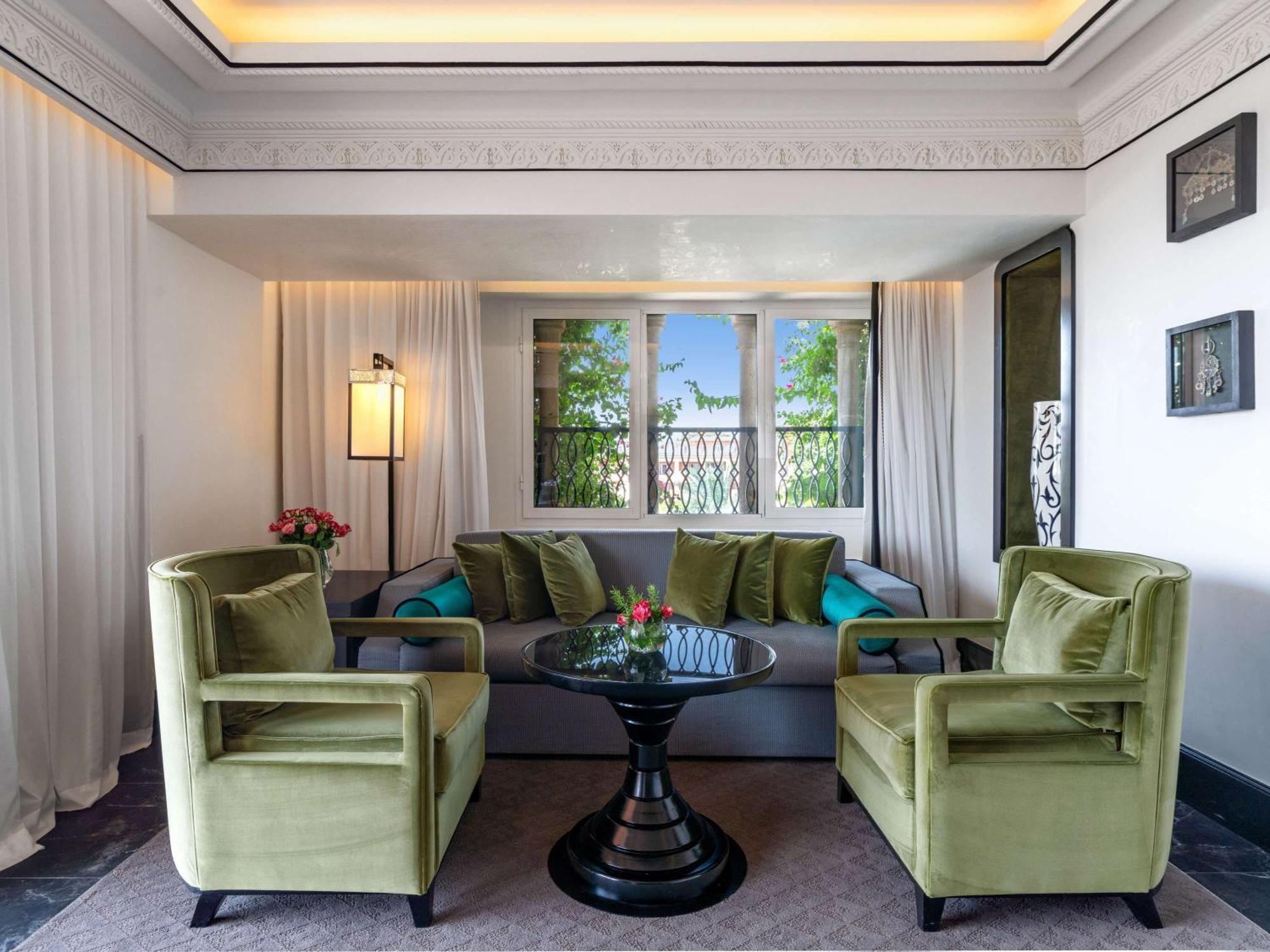 Sofitel Marrakech Palais Imperial & Spa Marrakesh Luaran gambar The living room of a suite at the Mandarin Oriental, Paris