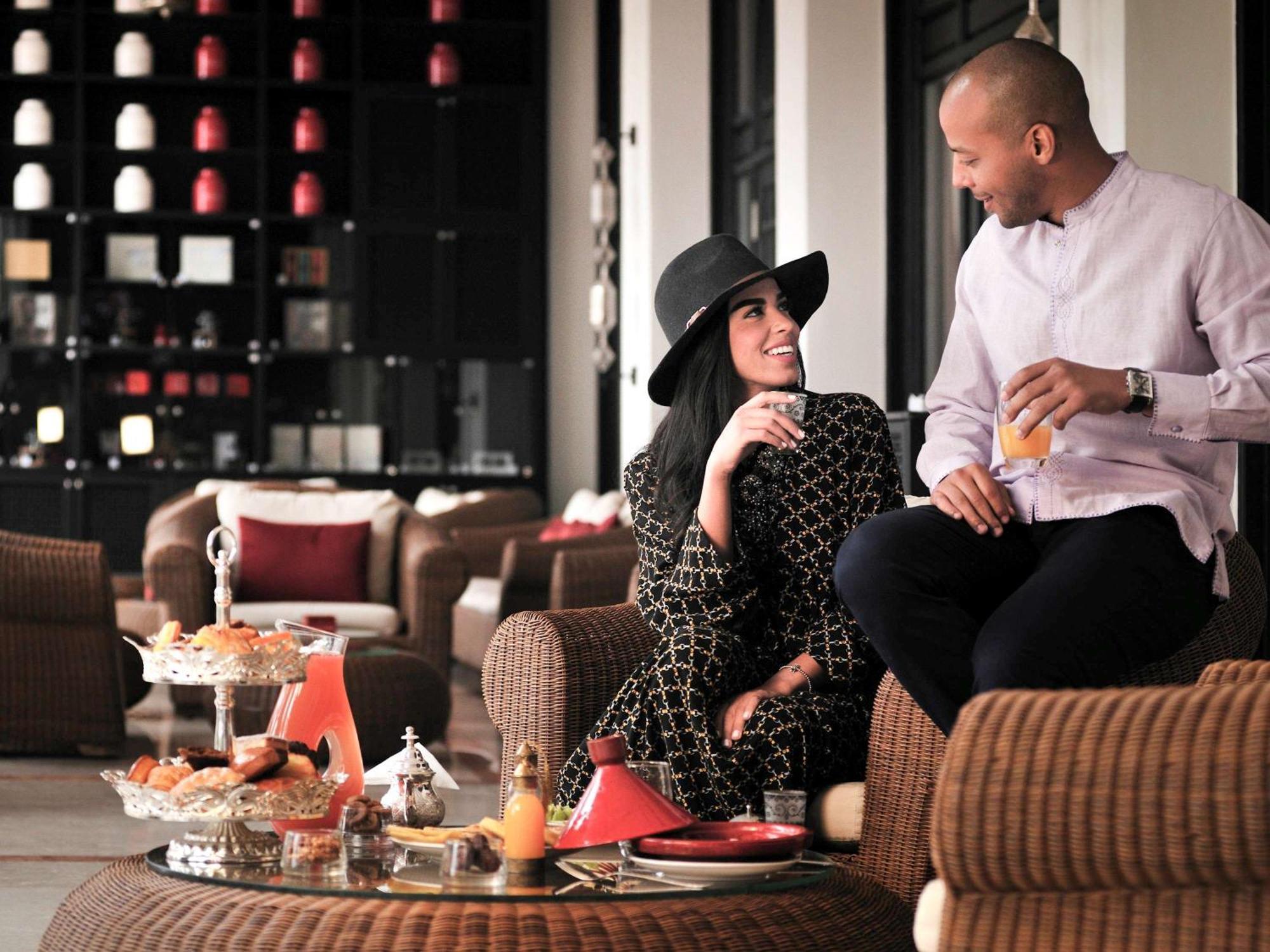 Sofitel Marrakech Palais Imperial & Spa Marrakesh Luaran gambar The Lounge at the airport