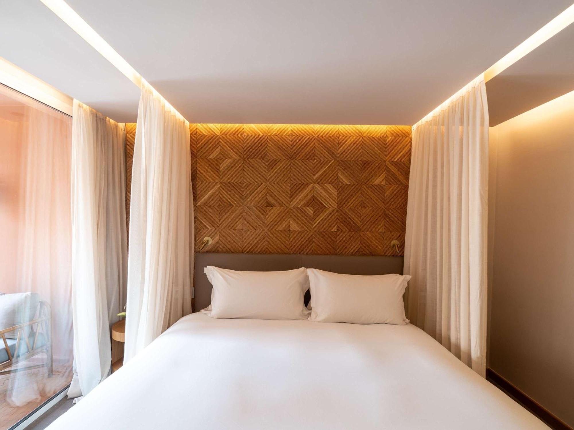 Sofitel Marrakech Palais Imperial & Spa Marrakesh Luaran gambar A bedroom at the hotel